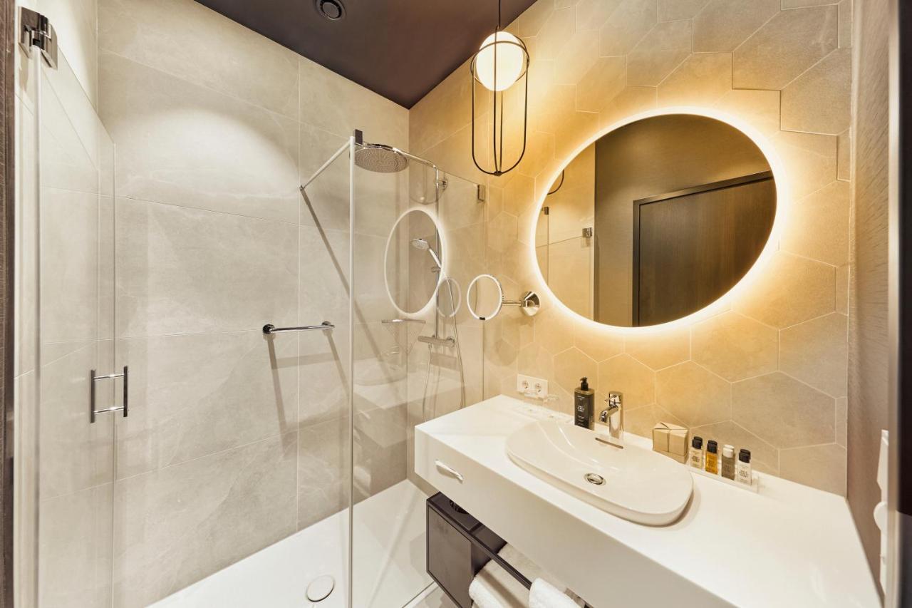 Hyperion Hotel Salzburg Bagian luar foto Bathroom