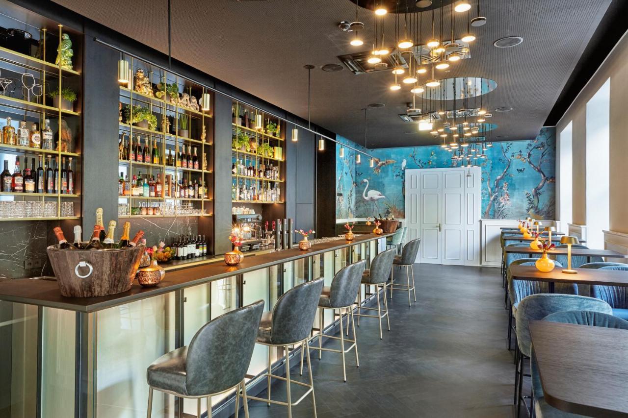 Hyperion Hotel Salzburg Bagian luar foto The bar at the hotel