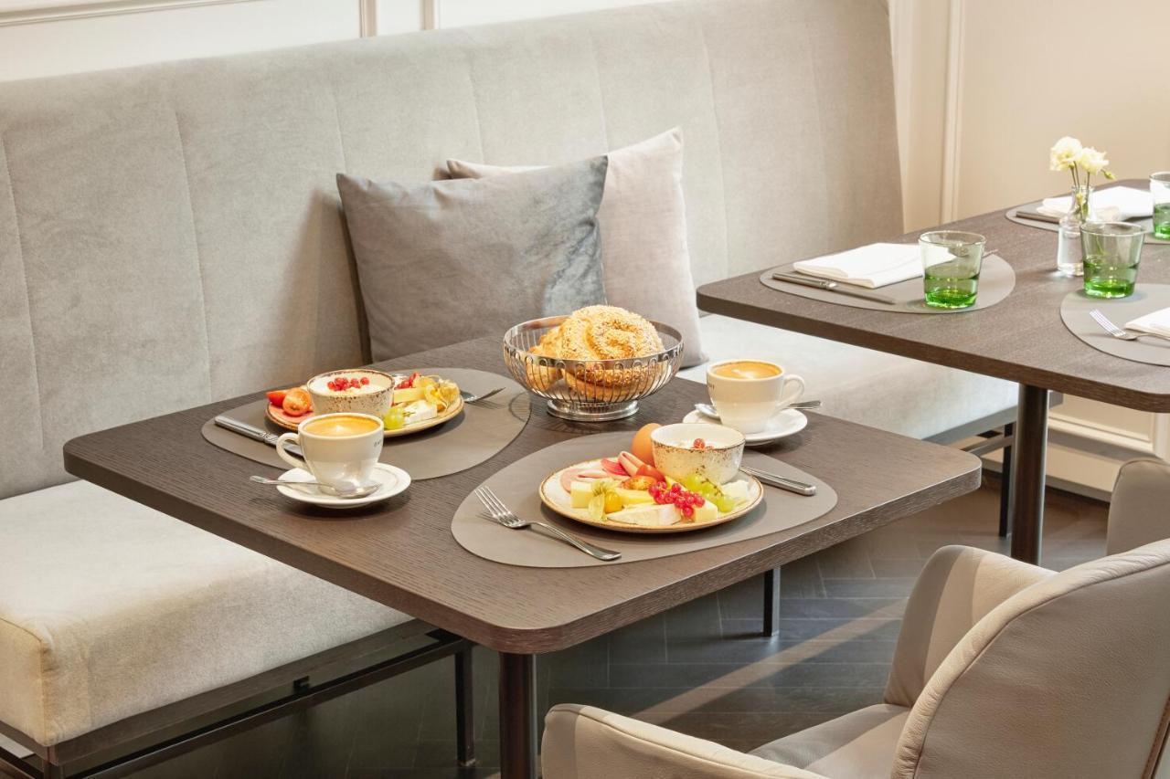 Hyperion Hotel Salzburg Bagian luar foto Breakfast at the Hotel